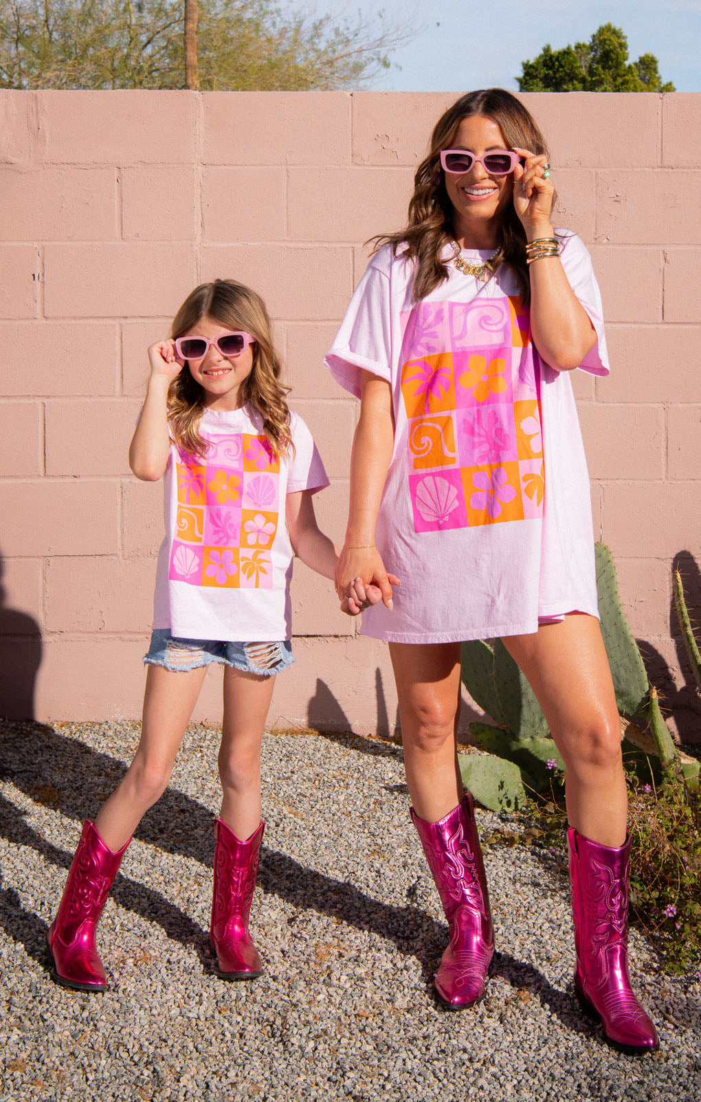 Little Travis Tee ~ Pink Daisy Graphic