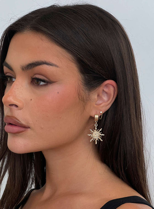 Camira Earrings Gold