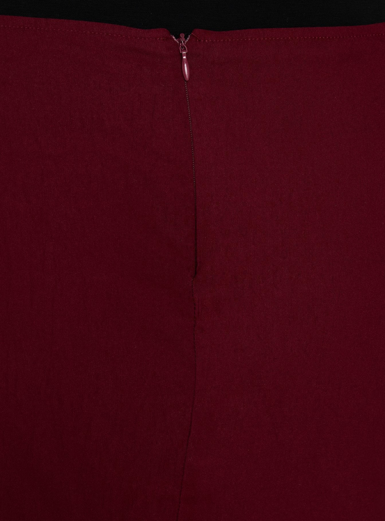 Can't Sleep Skort Burgundy Curve