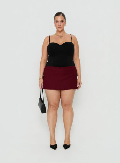 Can't Sleep Skort Burgundy Curve