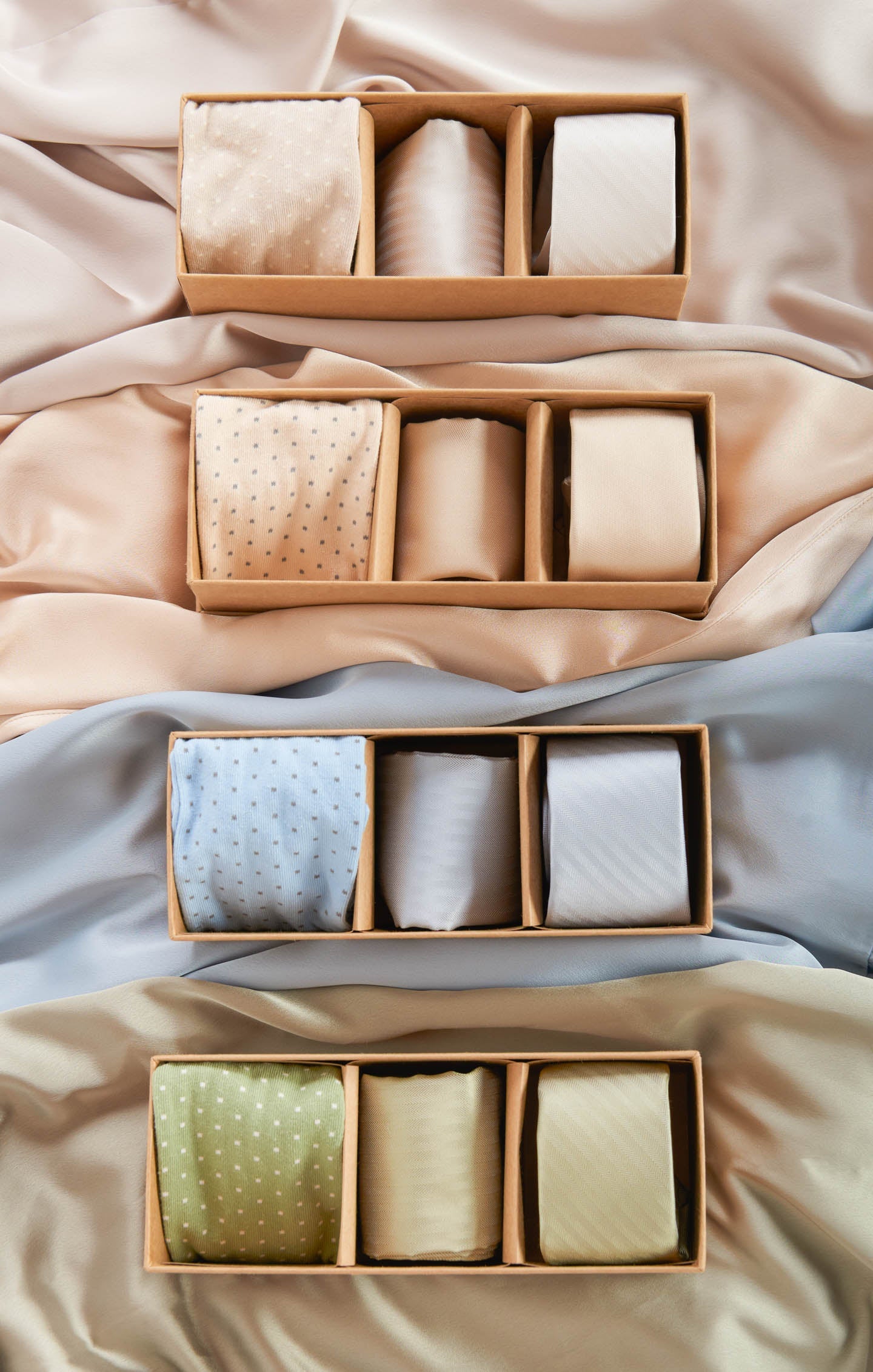 Mumu Weddings x Tie Bar Gift Box ~ Champagne Solid