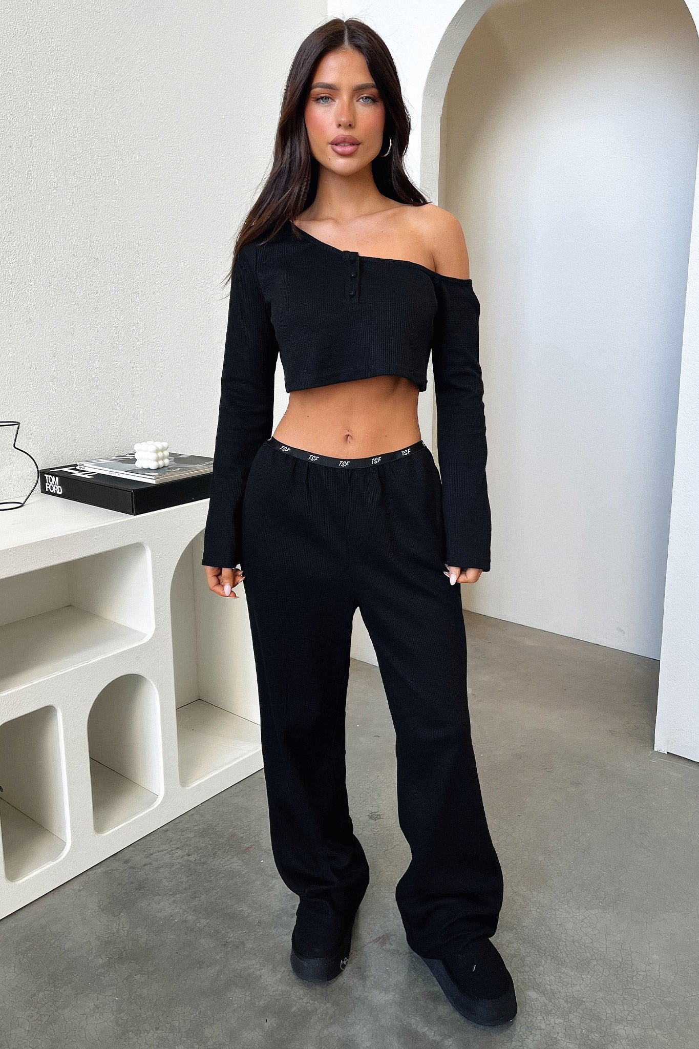 Dana Off Shoulder Long Sleeve Crop - Black
